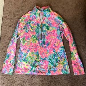 Excellent used Lilly Pulitzer pull over